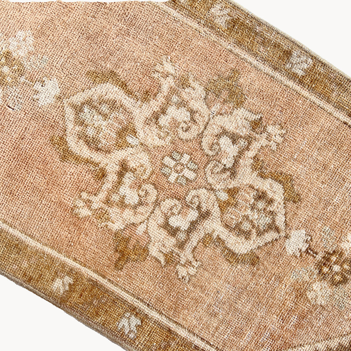Kenora Vintage Turkish Mini Rug | 1'7" x 3'3" - Apartment F