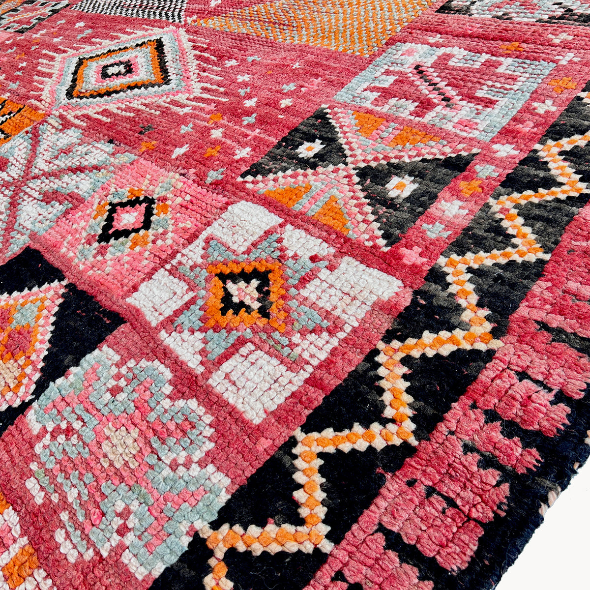 Zephyrine Vintage Moroccan Rug | 5'7" x 7'5" - Apartment F