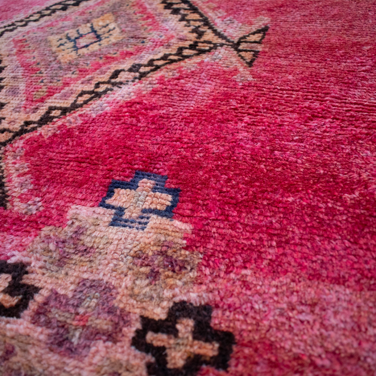 Vintage Moroccan Rug | 3'10" x 7' - Apartment F