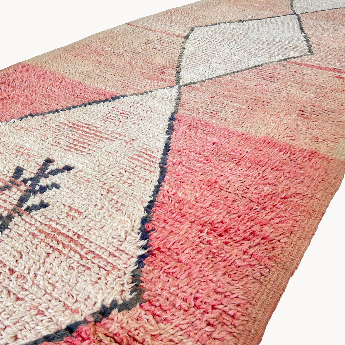 Rosy Vintage Moroccan Runner | 3' x 10'8" - Apartment F