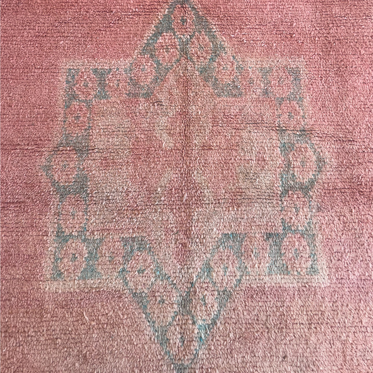 Zana Vintage Moroccan Rug | 5'2" x 9'10" - Apartment F