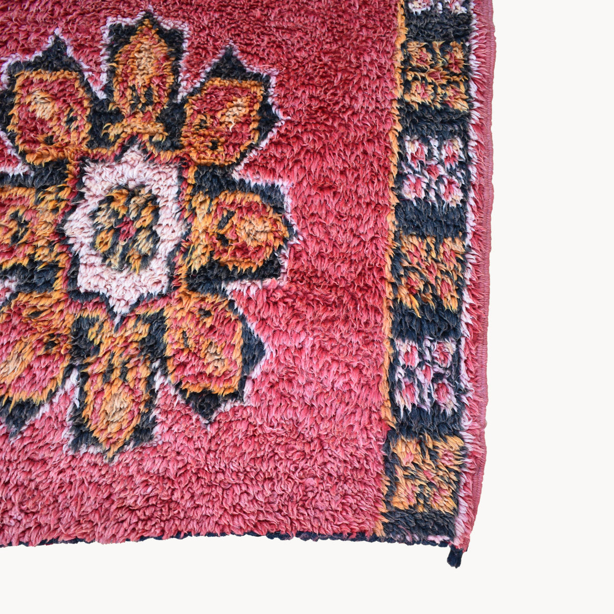 Fatna Vintage Moroccan Wool Rug  | 5'3" x 8'2" - Apartment F