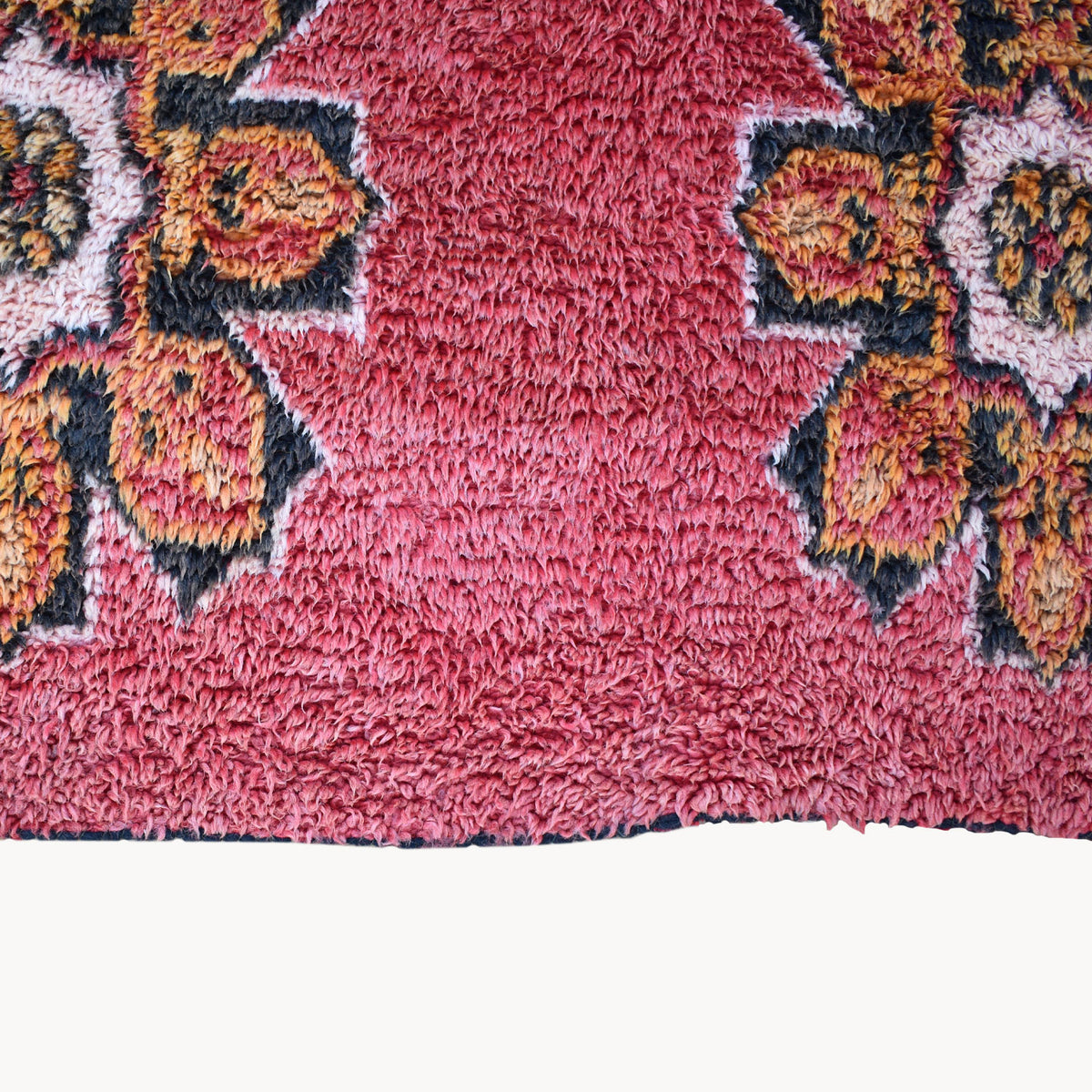 Fatna Vintage Moroccan Wool Rug  | 5'3" x 8'2" - Apartment F