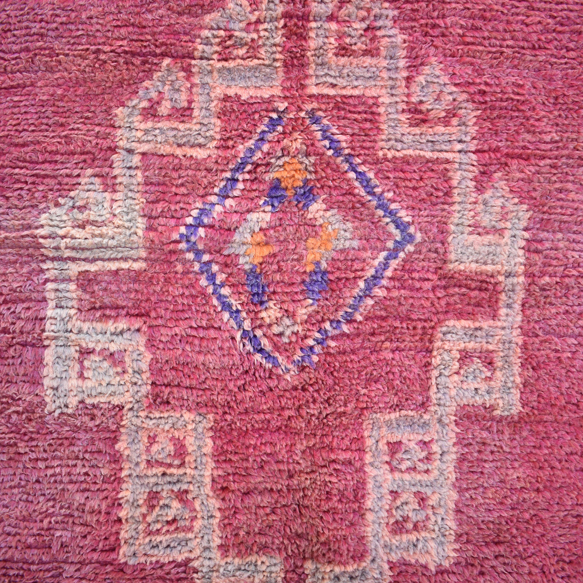 Sanaa Vintage Moroccan Wool Rug | 5'3" x 9'7" - Apartment F