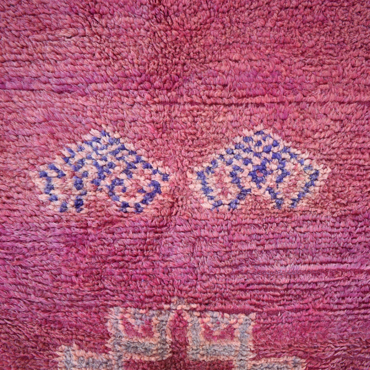 Sanaa Vintage Moroccan Wool Rug | 5'3" x 9'7" - Apartment F